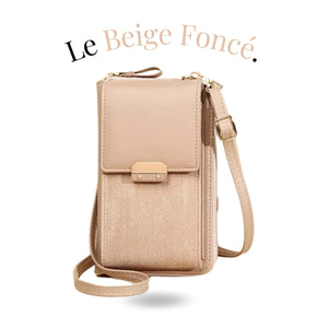Le Serenity’Bag est le sac à main pour femme idéal : léger, fonctionnel et pensé pour vous accompagner partout. Son design épuré et intemporel s’harmonise avec toutes vos tenues, du look casual aux tenues les plus élégantes. Un allié de style qui allie co