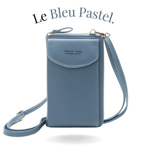 Le Serenity’Bag est le sac à main pour femme idéal : léger, fonctionnel et pensé pour vous accompagner partout. Son design épuré et intemporel s’harmonise avec toutes vos tenues, du look casual aux tenues les plus élégantes. Un allié de style qui allie confort et raffinement, sans jamais faire de compromis.