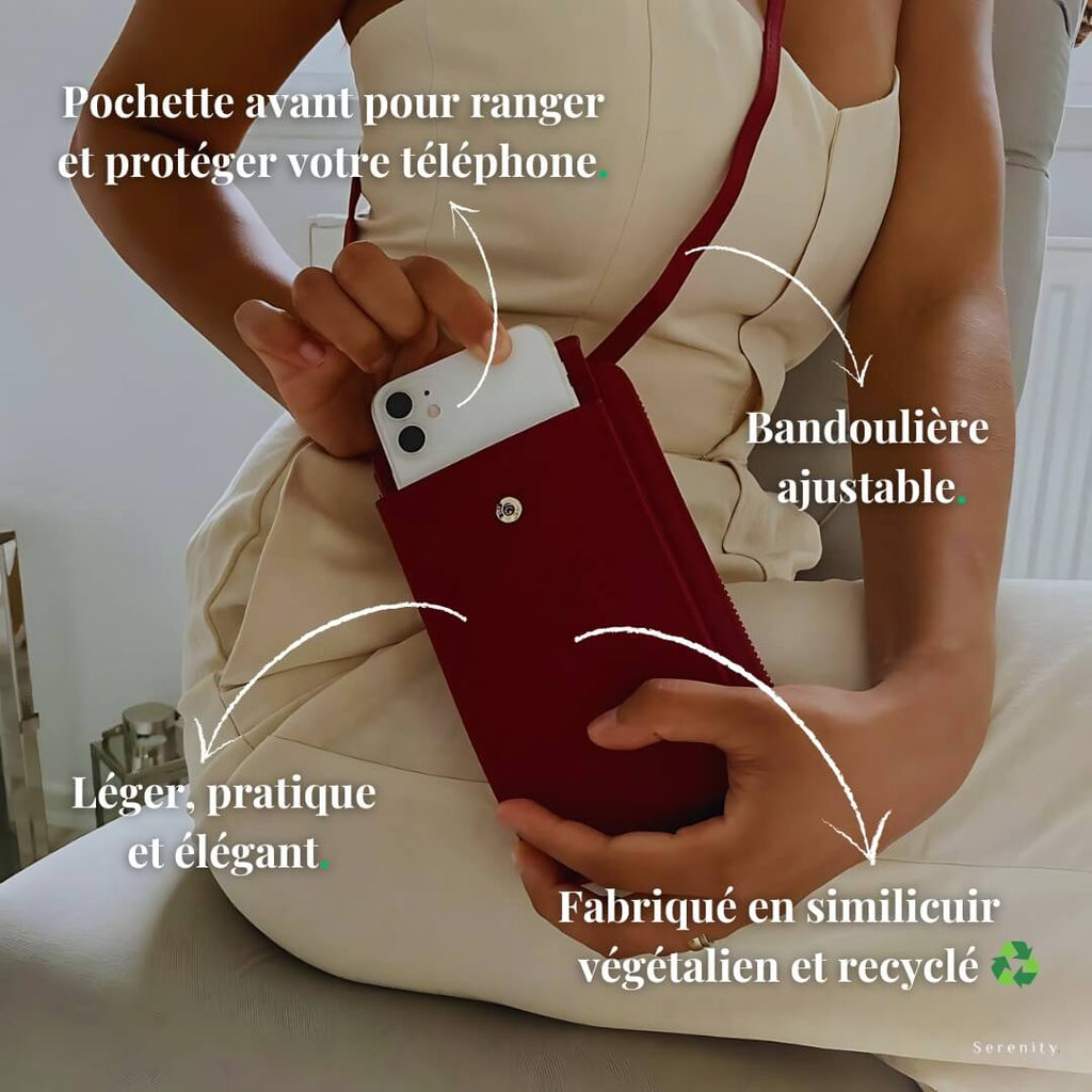 Le Serenity’Bag est le sac à main pour femme idéal : léger, fonctionnel et pensé pour vous accompagner partout. Son design épuré et intemporel s’harmonise avec toutes vos tenues, du look casual aux tenues les plus élégantes. Un allié de style qui allie confort et raffinement, sans jamais faire de compromis.
